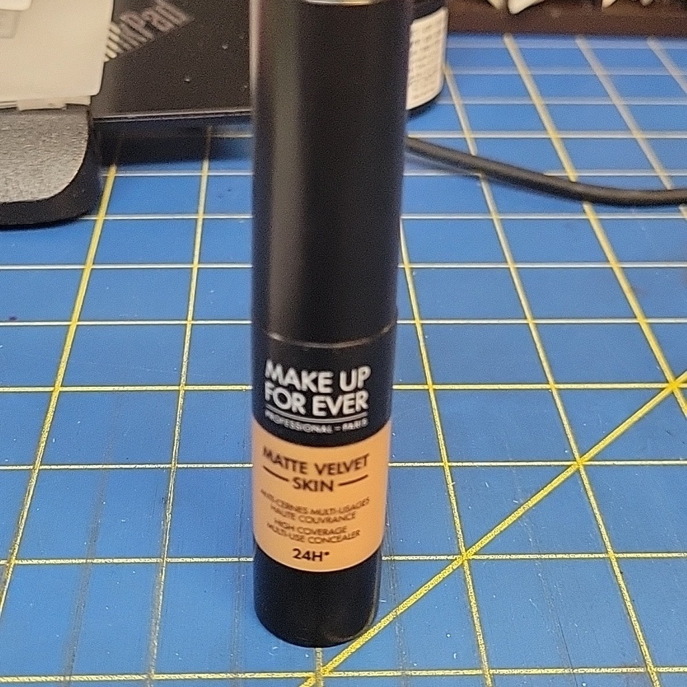 Makeup Forever 24hr Foundation Shade 4.4 - 9ml Tube